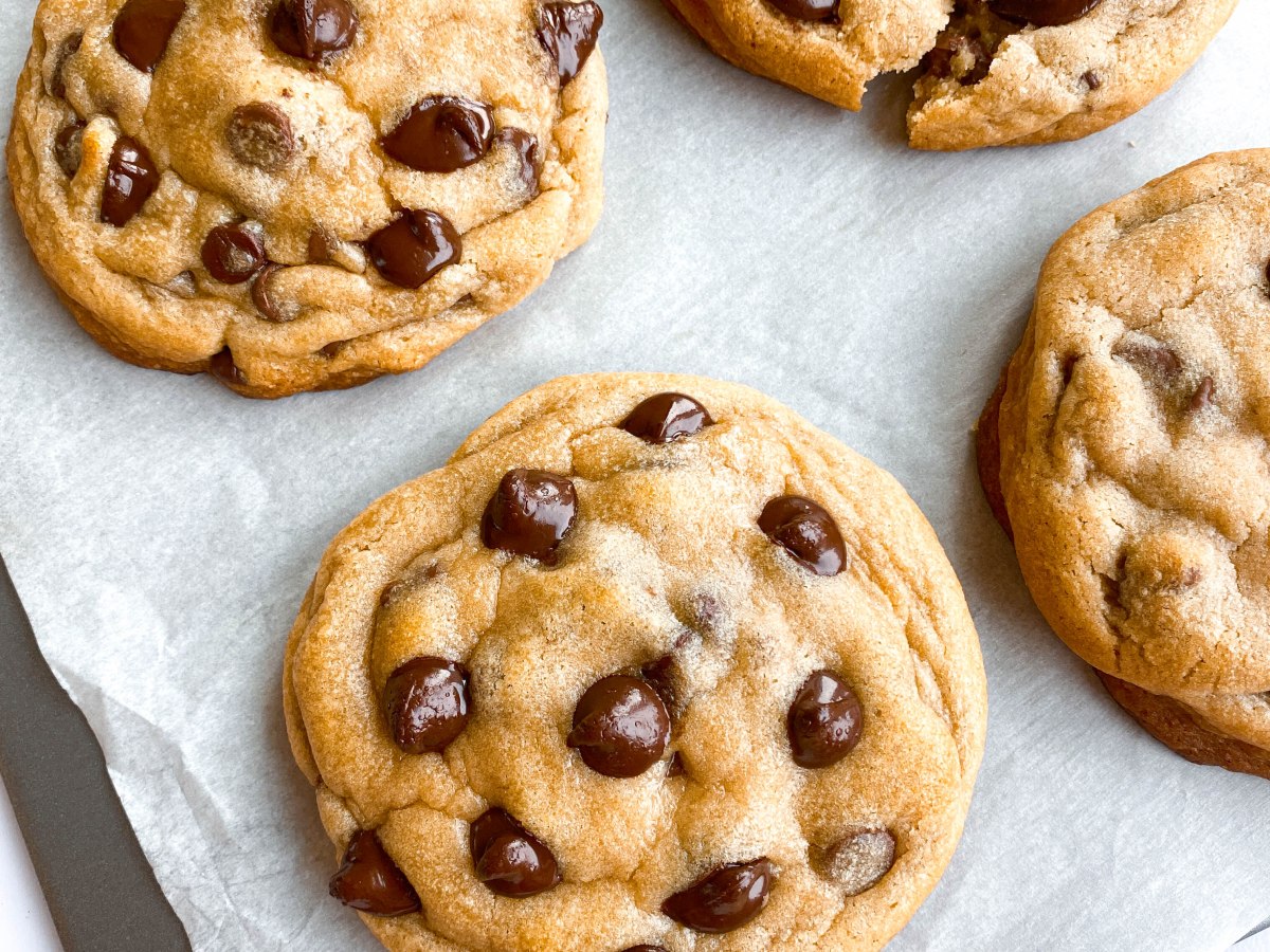 The Thickest and Gooiest Chocolate Chip&nbsp;Cookies