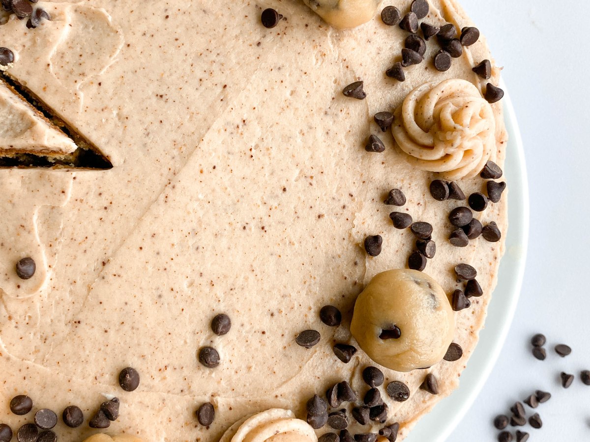 Chocolate Chip Cookie Dough Layered&nbsp;Cake