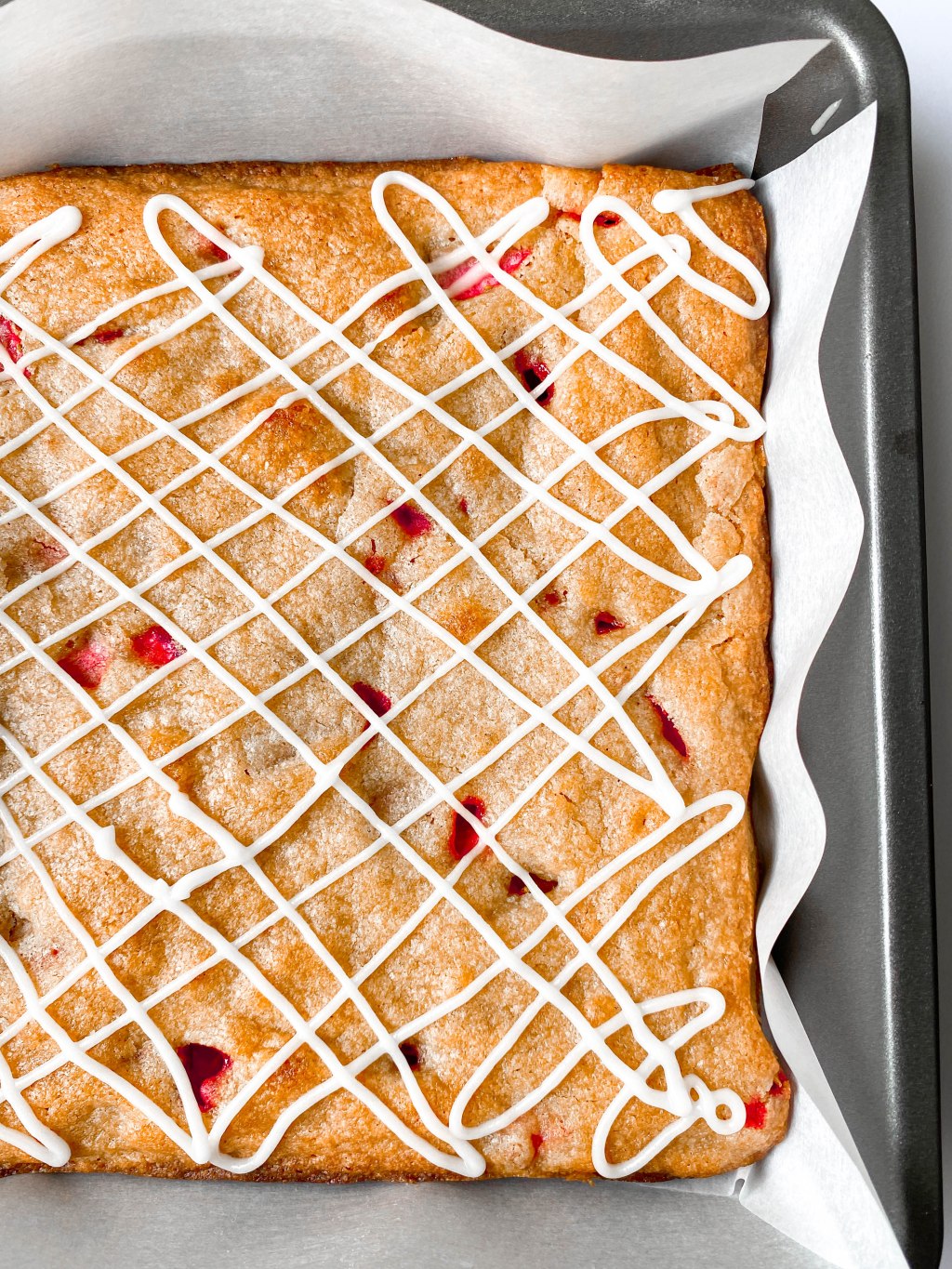 Easy Strawberry Blondies with Cream Cheese&nbsp;Icing