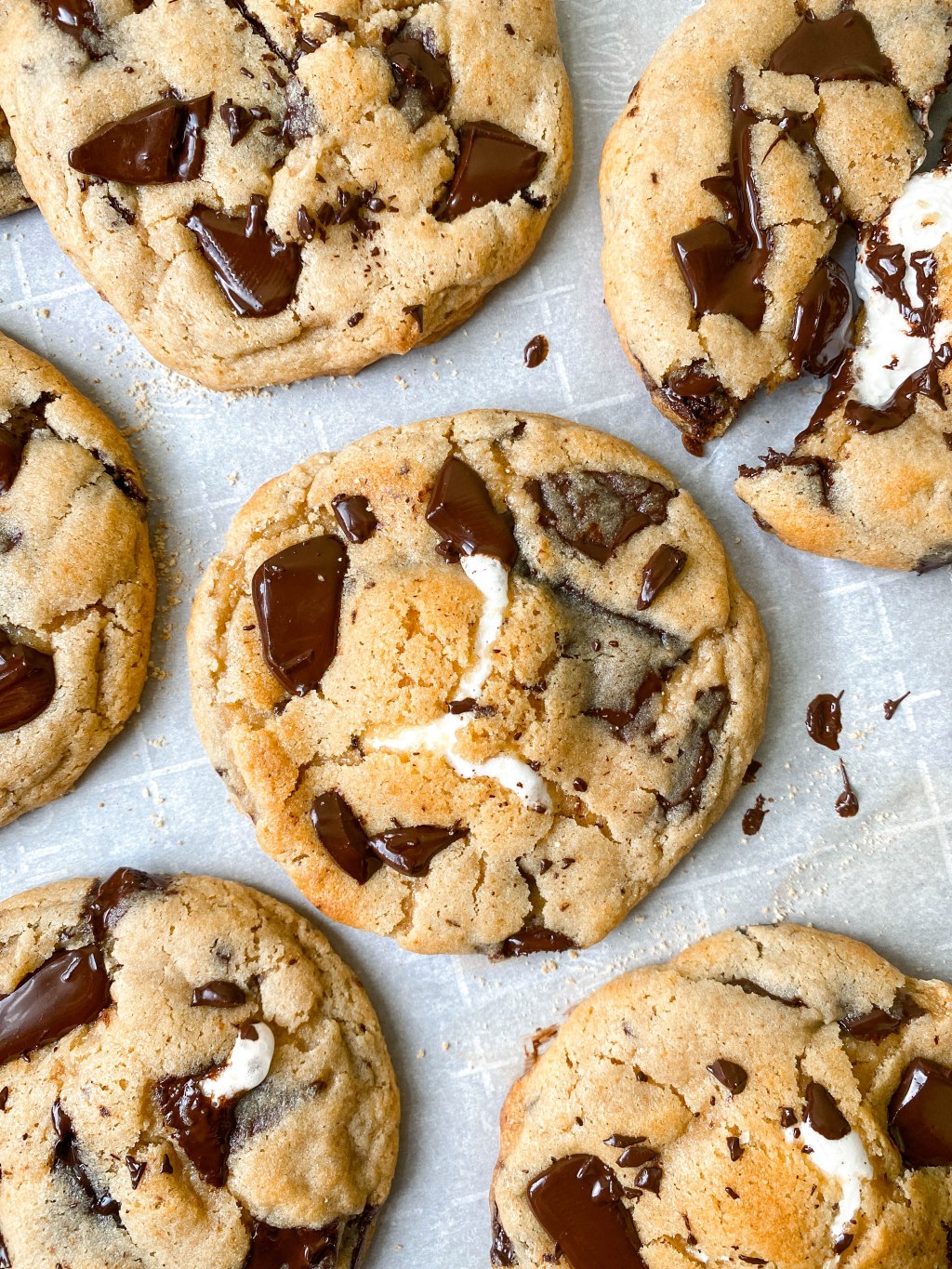 Soft and Gooey S’mores Stuffed&nbsp;Cookies